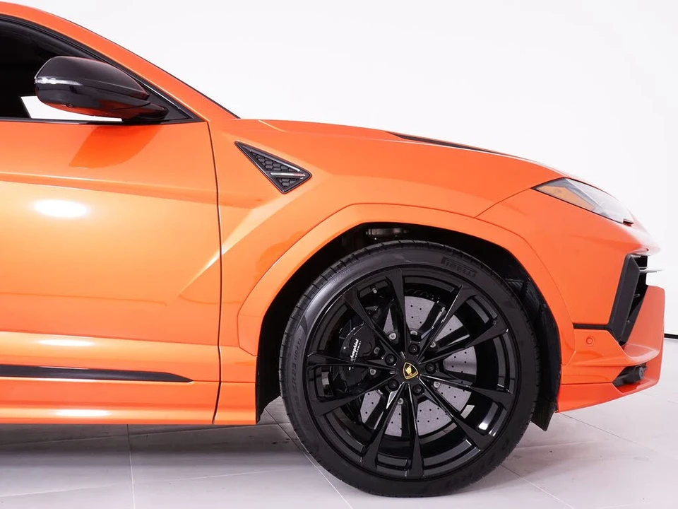 2024 Lamborghini Urus S - Image 16 of 31