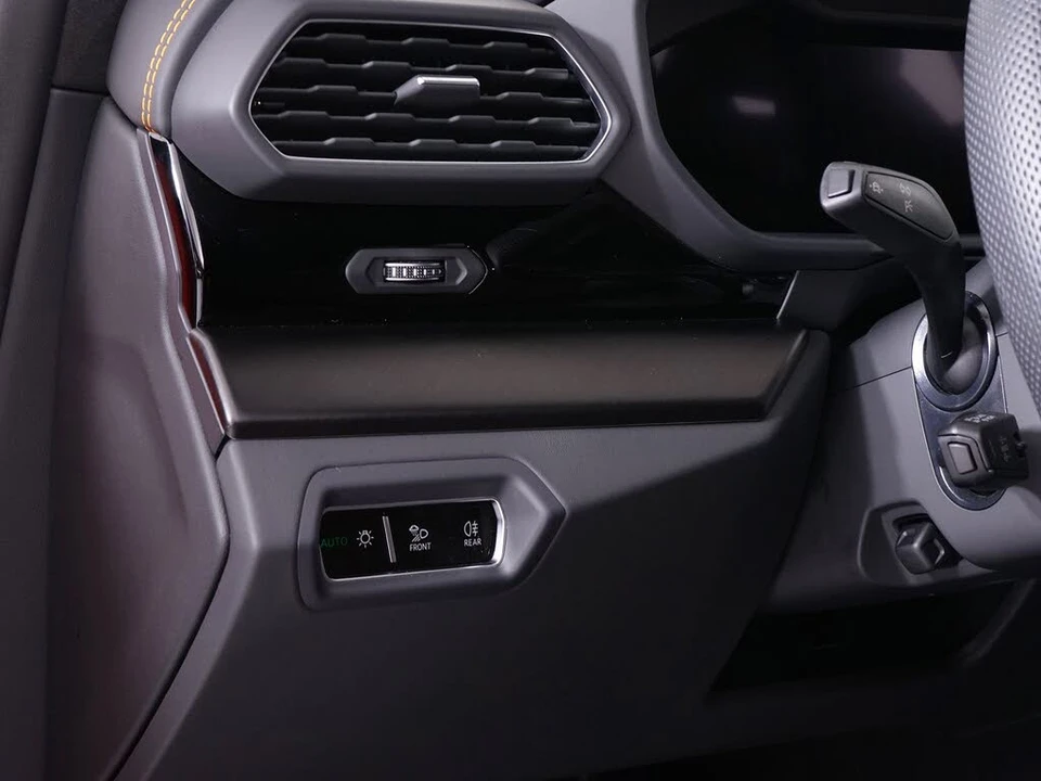 2024 Lamborghini Urus S - Image 30 of 31