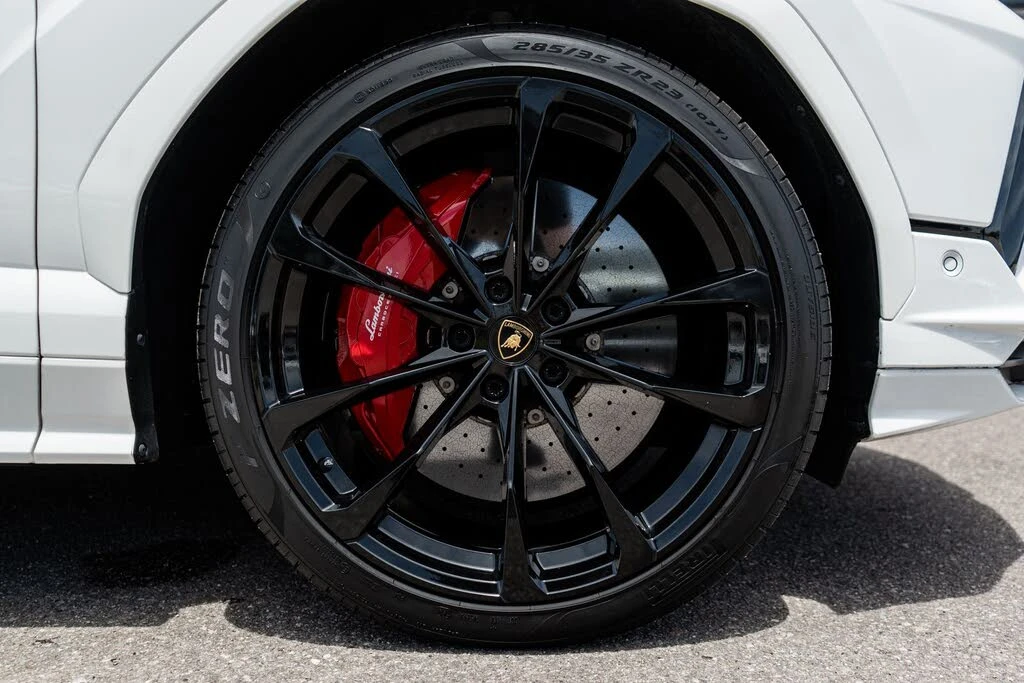 2024 Lamborghini Urus S - Image 16 of 31