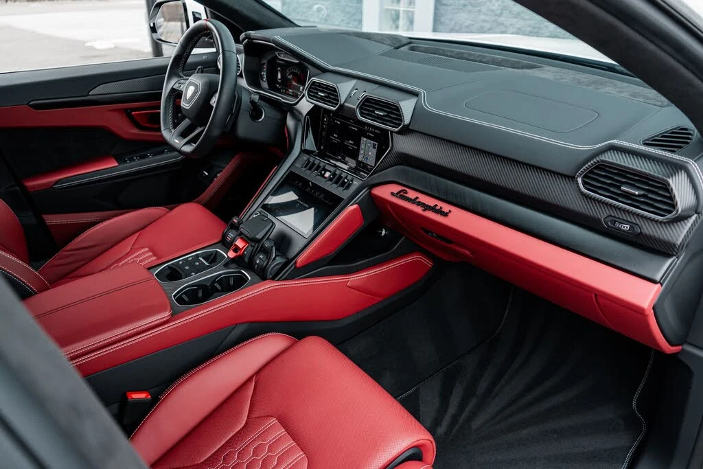 2024 Lamborghini Urus S - Image 2 of 31
