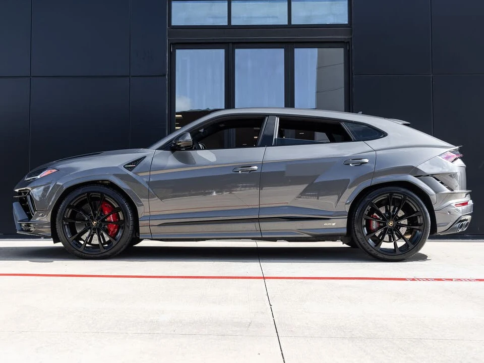 2024 Lamborghini Urus S - Image 9 of 31