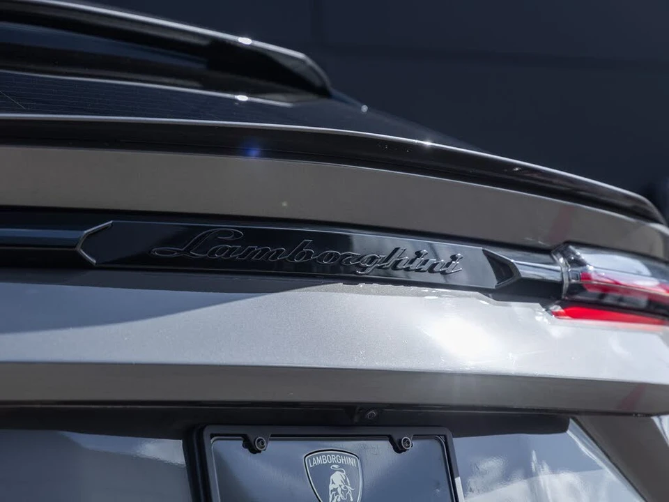 2024 Lamborghini Urus S - Image 12 of 31