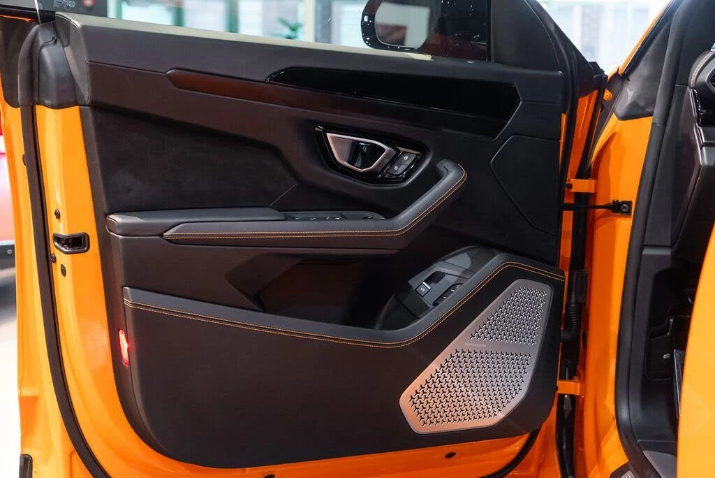 2024 Lamborghini Urus S - Image 25 of 31
