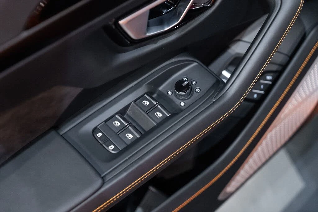 2024 Lamborghini Urus S - Image 26 of 31