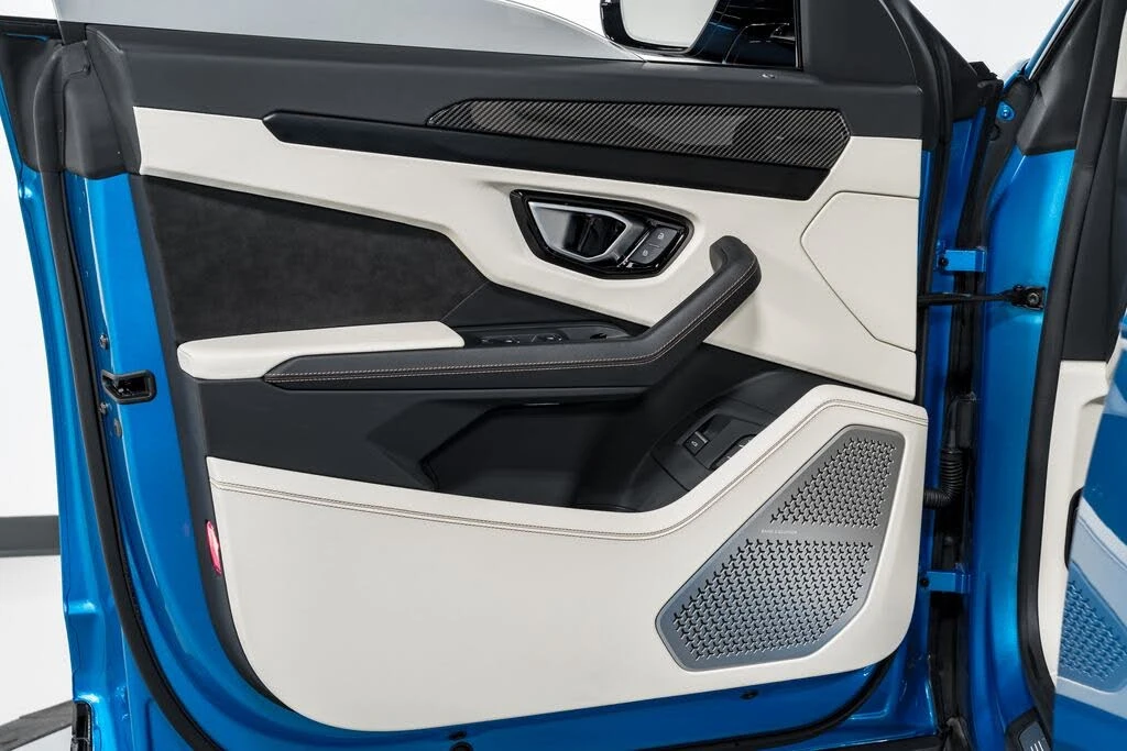 2024 Lamborghini Urus S - Image 9 of 31