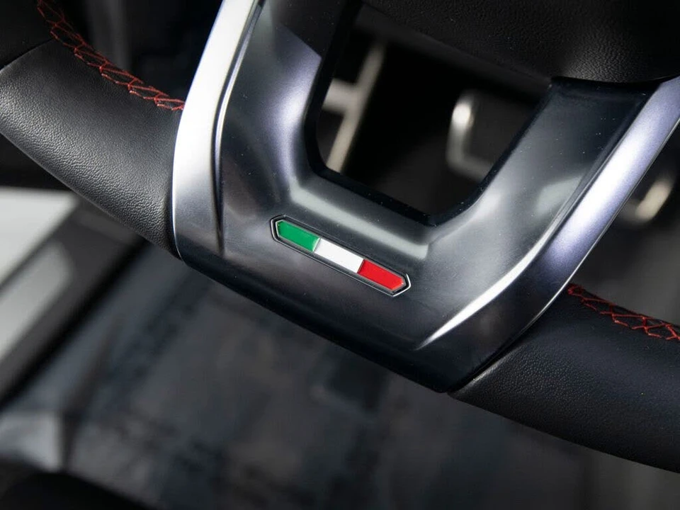 2024 Lamborghini Urus S - Image 19 of 31