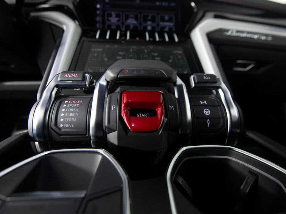 2024 Lamborghini Urus S - Image 25 of 31