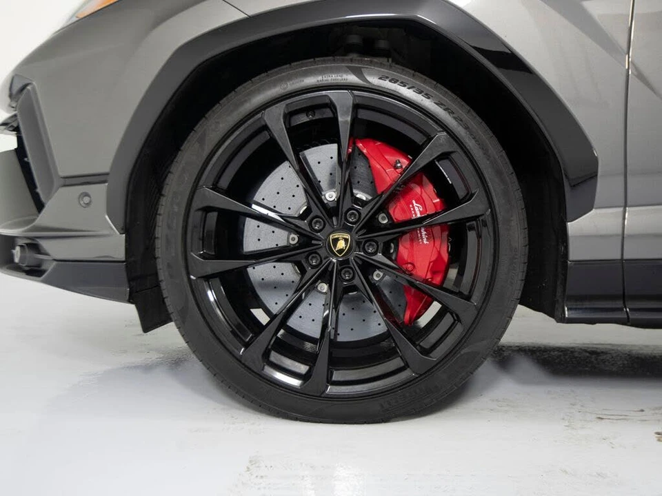 2024 Lamborghini Urus S - Image 9 of 31