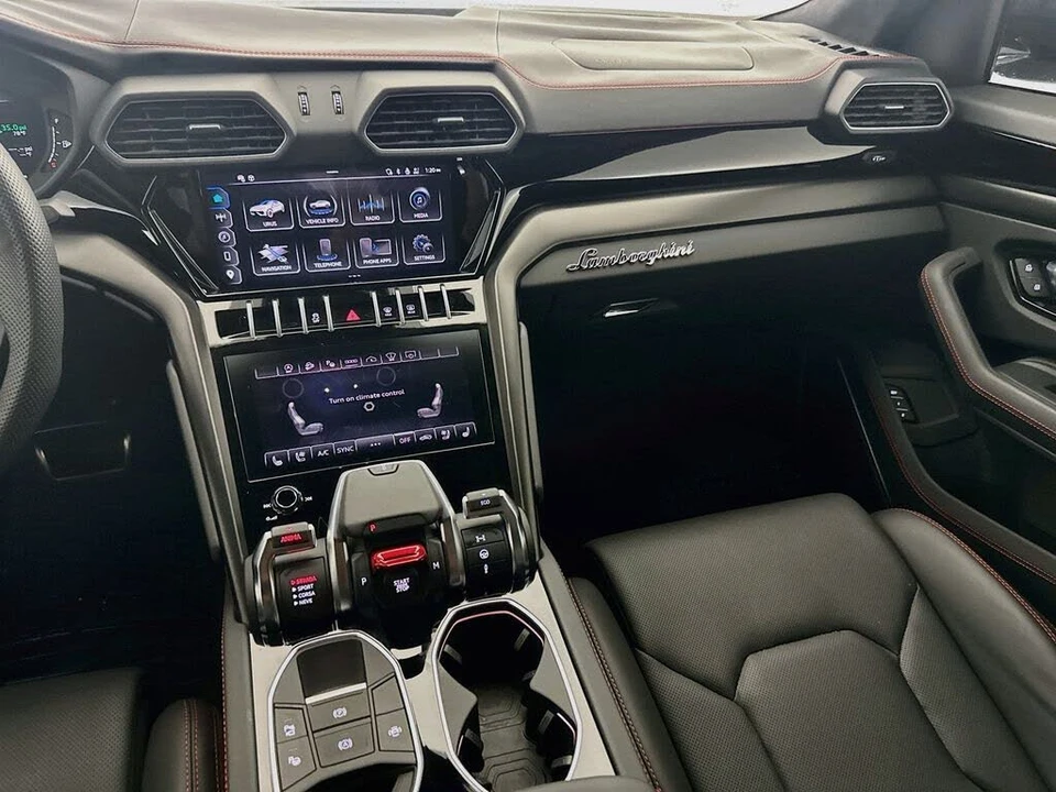 2024 Lamborghini Urus S - Image 25 of 31