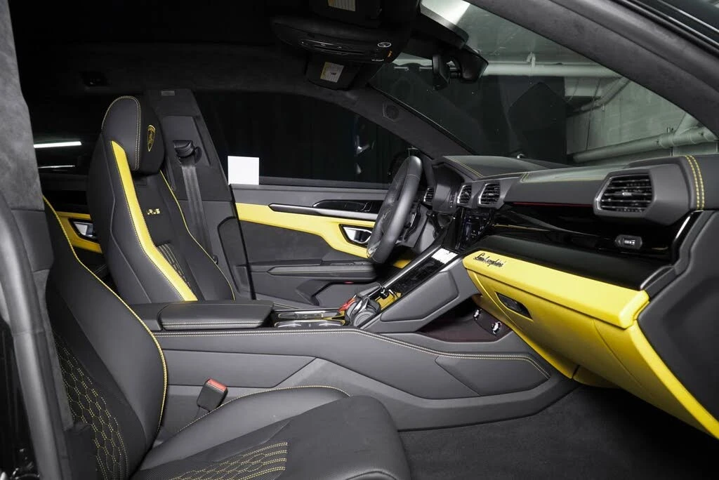 2024 Lamborghini Urus S - Image 12 of 31
