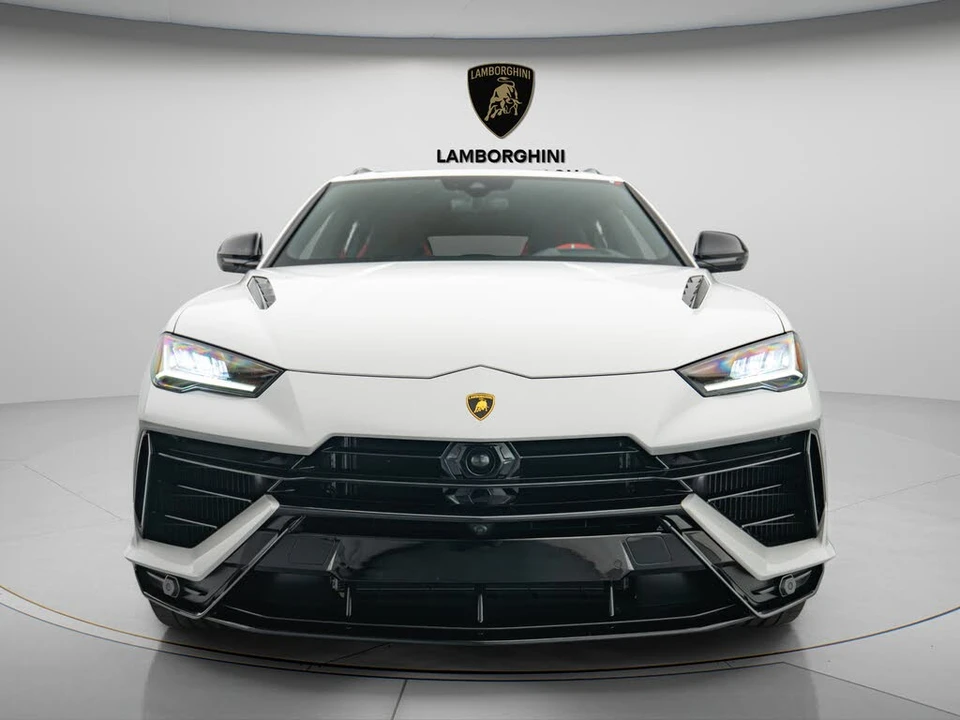 2024 Lamborghini Urus S - Image 2 of 31