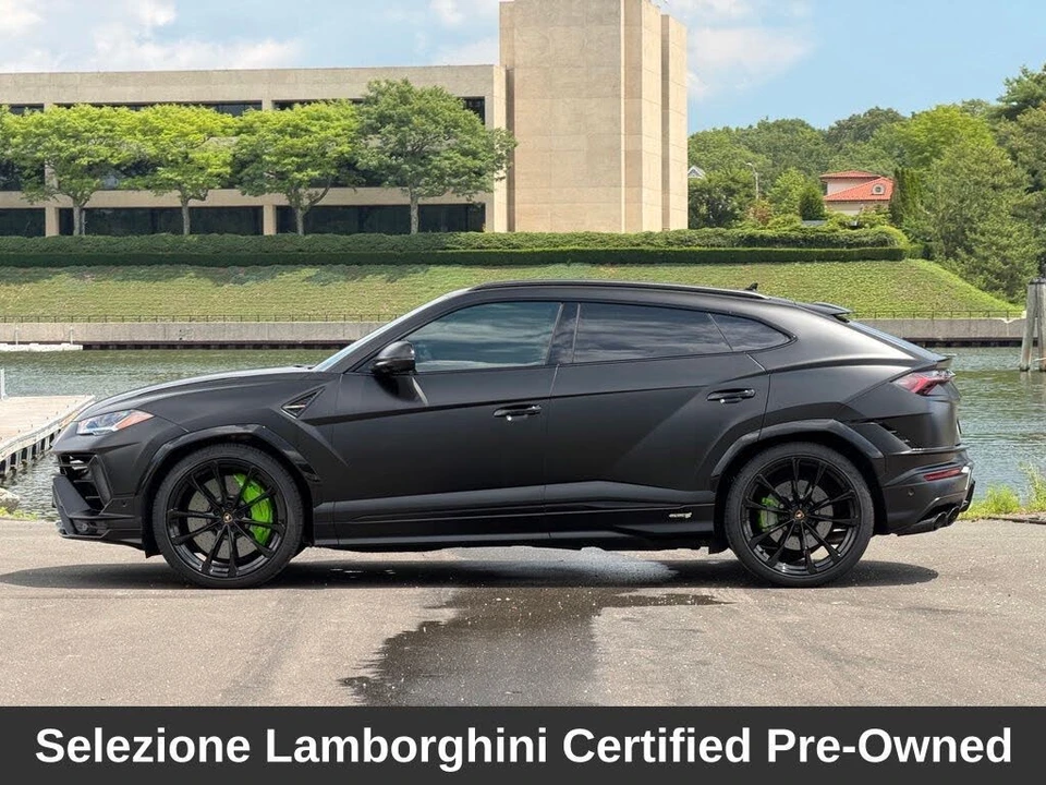 2024 Lamborghini Urus S - Image 2 of 31