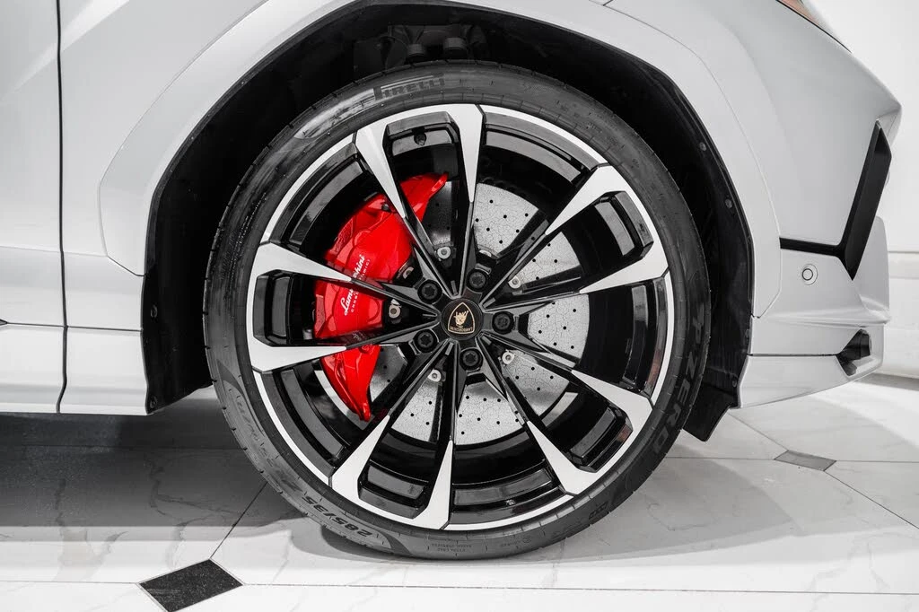2024 Lamborghini Urus S - Image 16 of 31