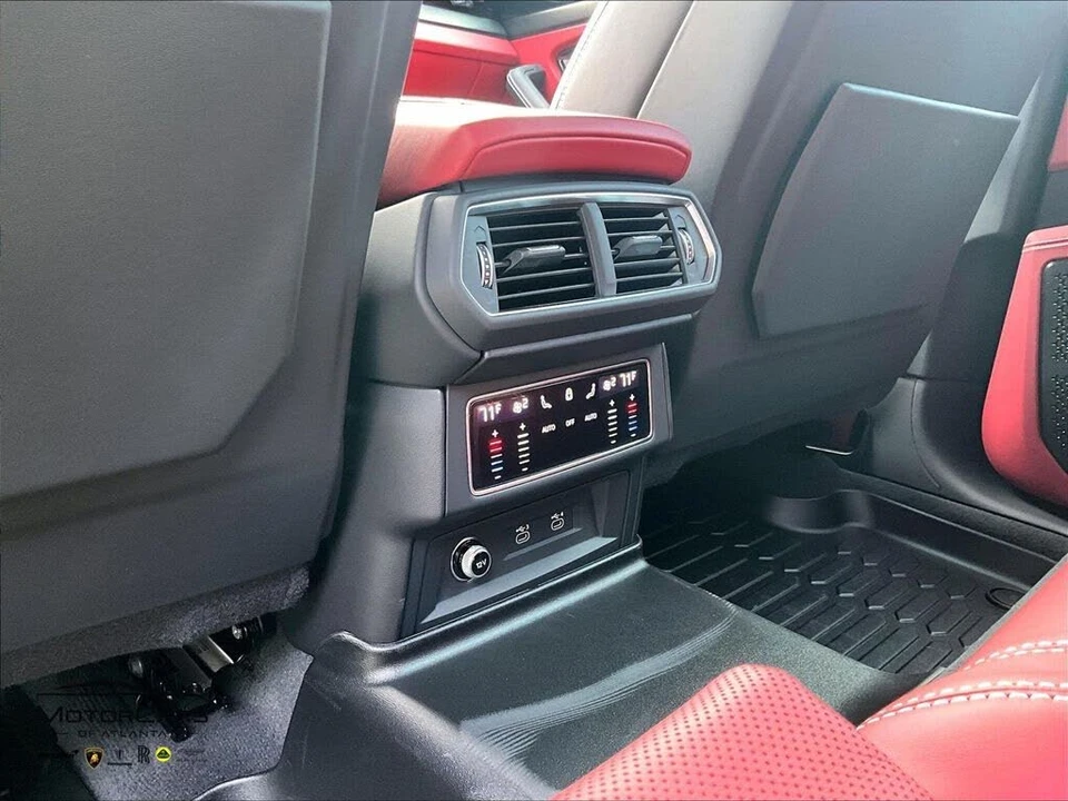 2024 Lamborghini Urus S - Image 28 of 30