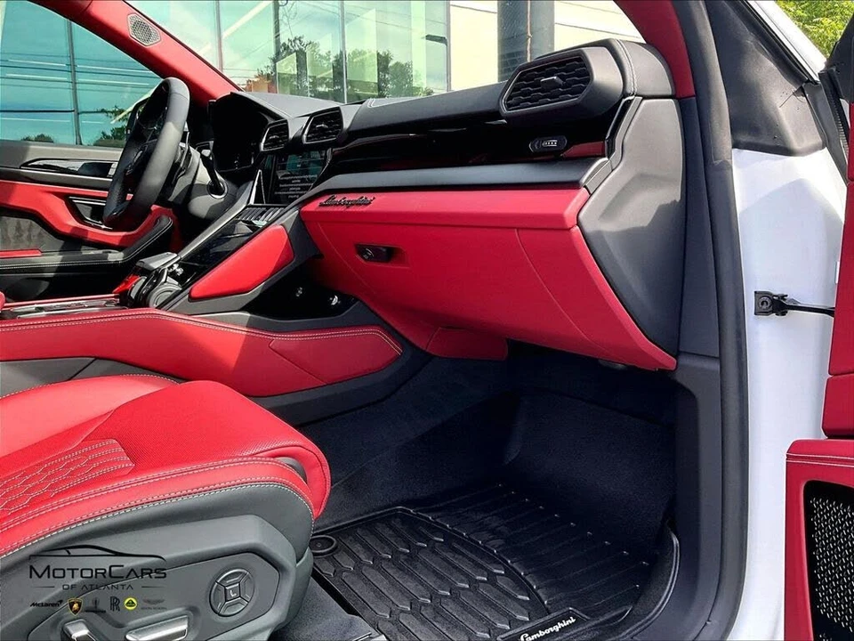 2024 Lamborghini Urus S - Image 14 of 30