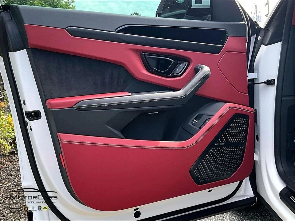 2024 Lamborghini Urus S - Image 19 of 30