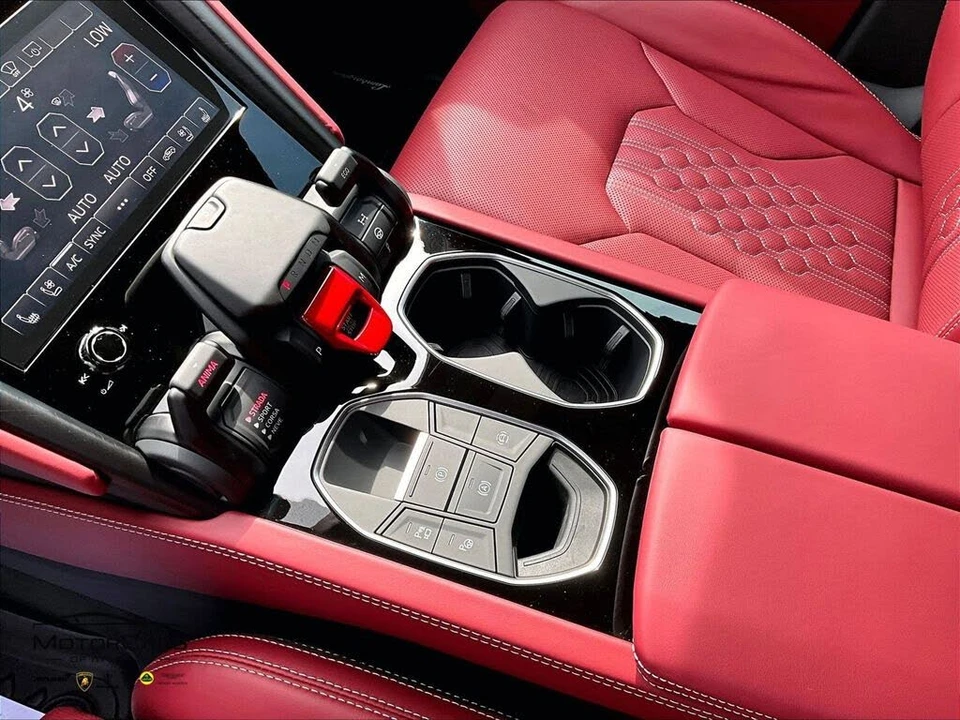 2024 Lamborghini Urus S - Image 15 of 30