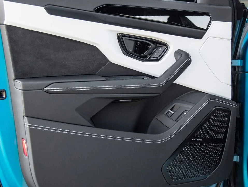 2024 Lamborghini Urus S - Image 19 of 31