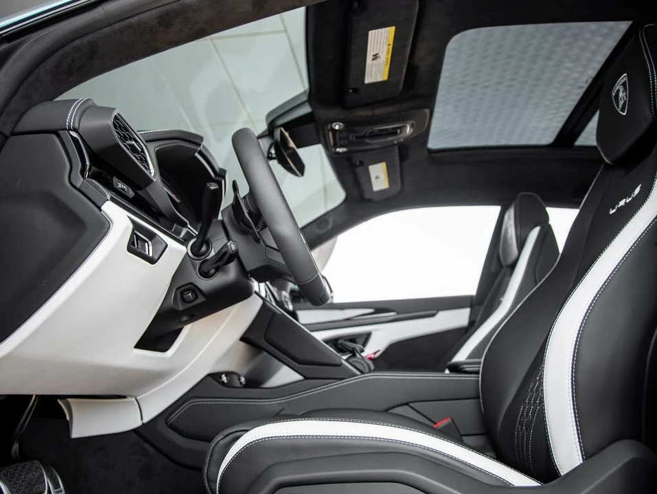 2024 Lamborghini Urus S - Image 24 of 31