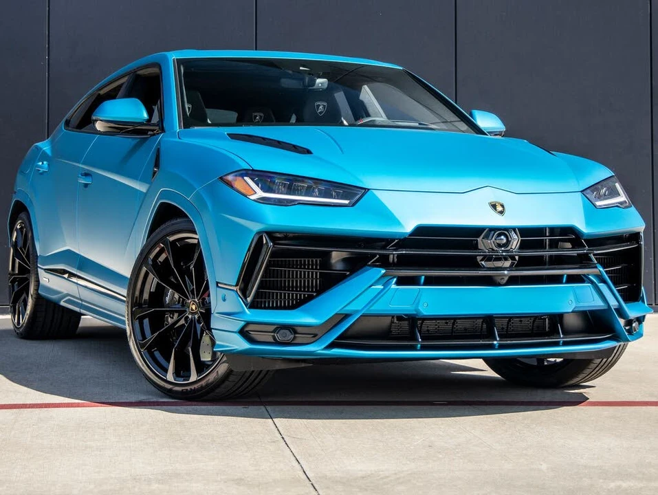 2024 Lamborghini Urus S - Image 2 of 31