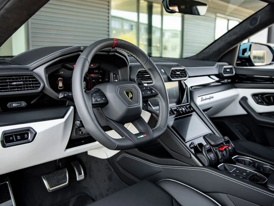 2024 Lamborghini Urus S - Image 29 of 31