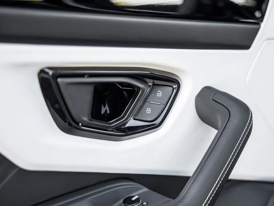 2024 Lamborghini Urus S - Image 20 of 31