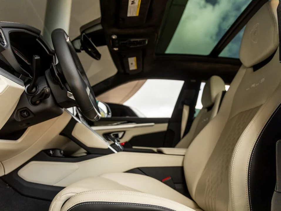 2024 Lamborghini Urus S - Image 26 of 31