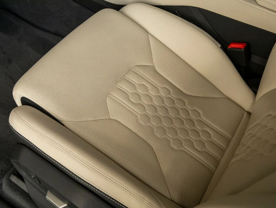 2024 Lamborghini Urus S - Image 25 of 31