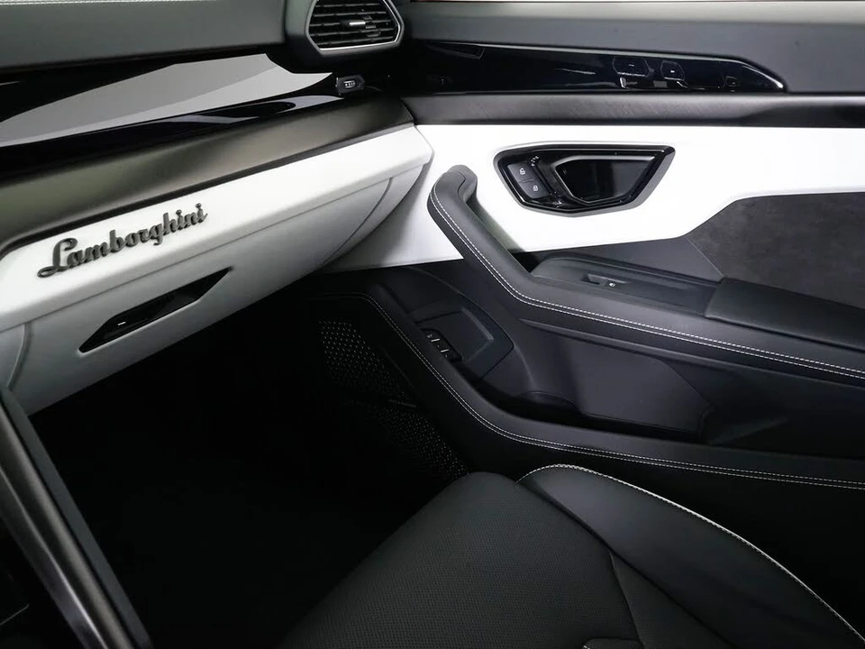 2024 Lamborghini Urus S - Image 23 of 31