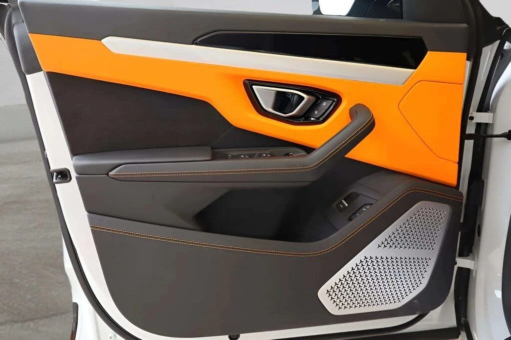 2024 Lamborghini Urus S - Image 9 of 31