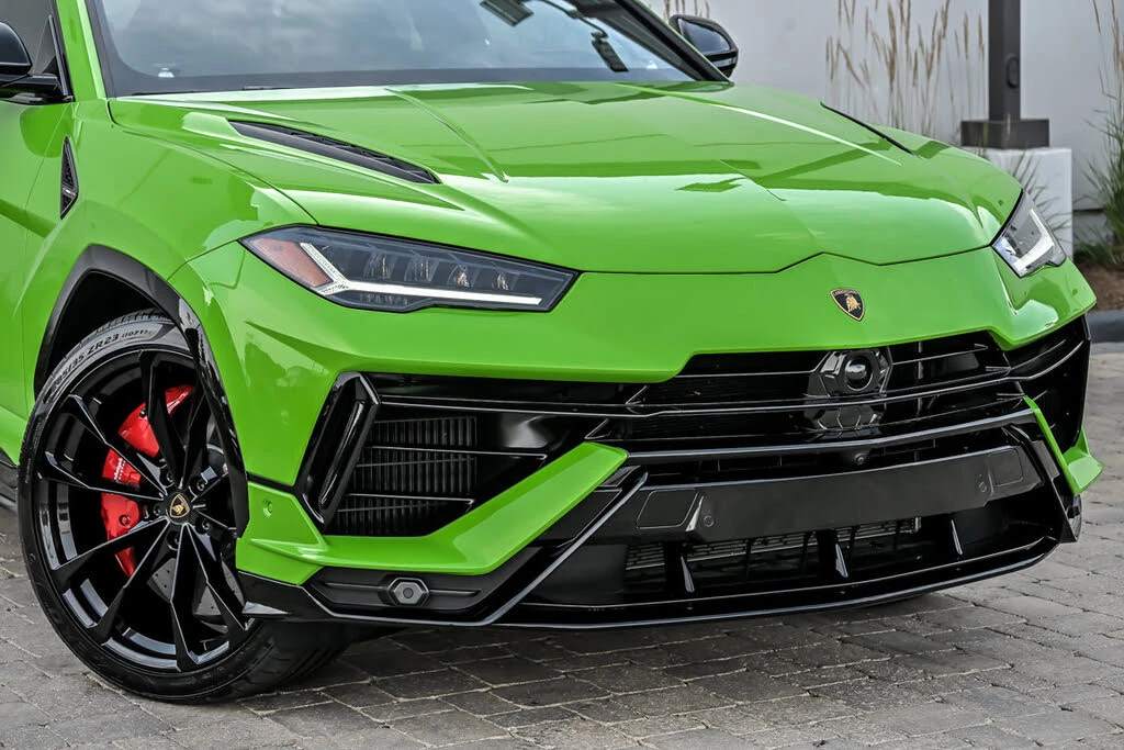 2024 Lamborghini Urus S - Image 2 of 31
