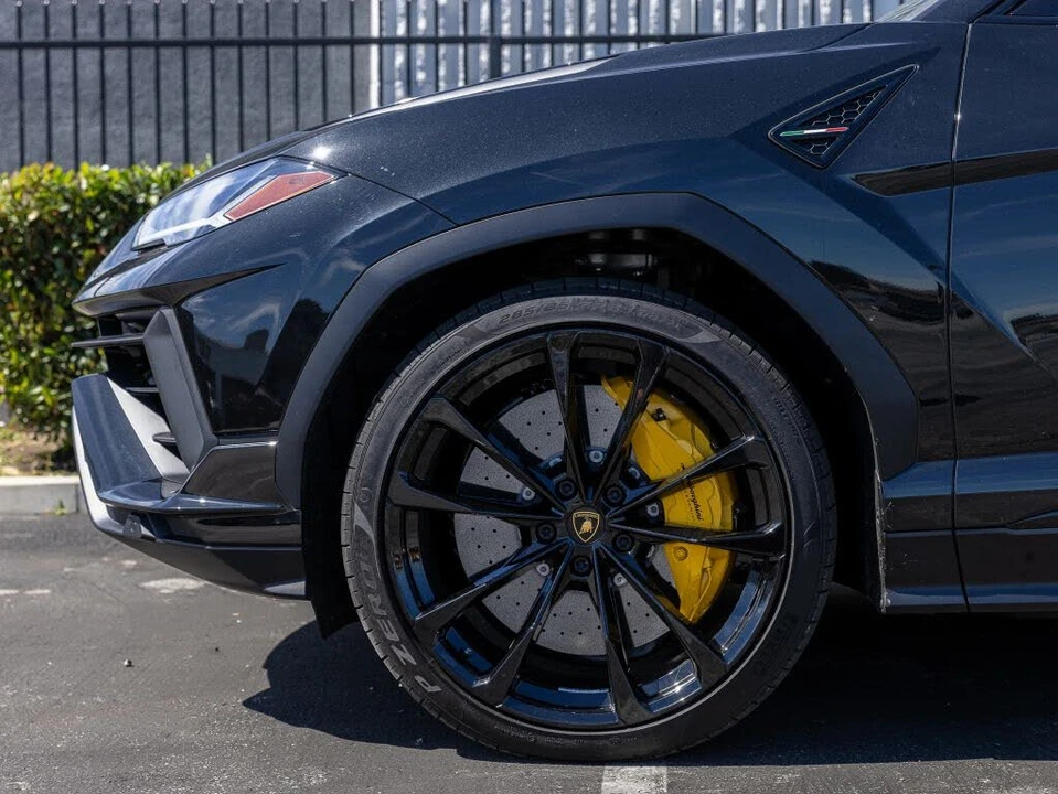 2024 Lamborghini Urus S - Image 13 of 31