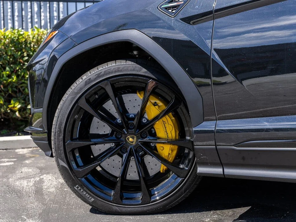 2024 Lamborghini Urus S - Image 12 of 31