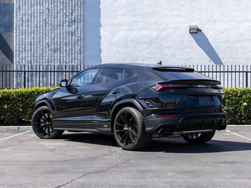 2024 Lamborghini Urus S - Image 3 of 31