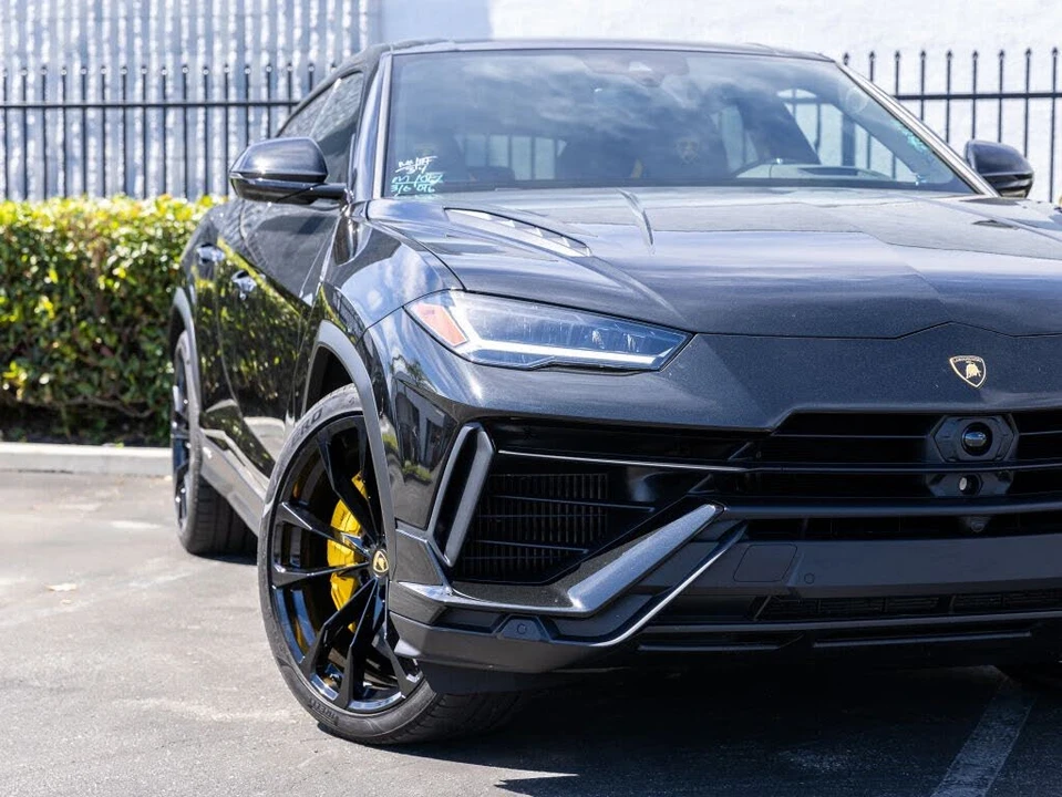 2024 Lamborghini Urus S - Image 15 of 31