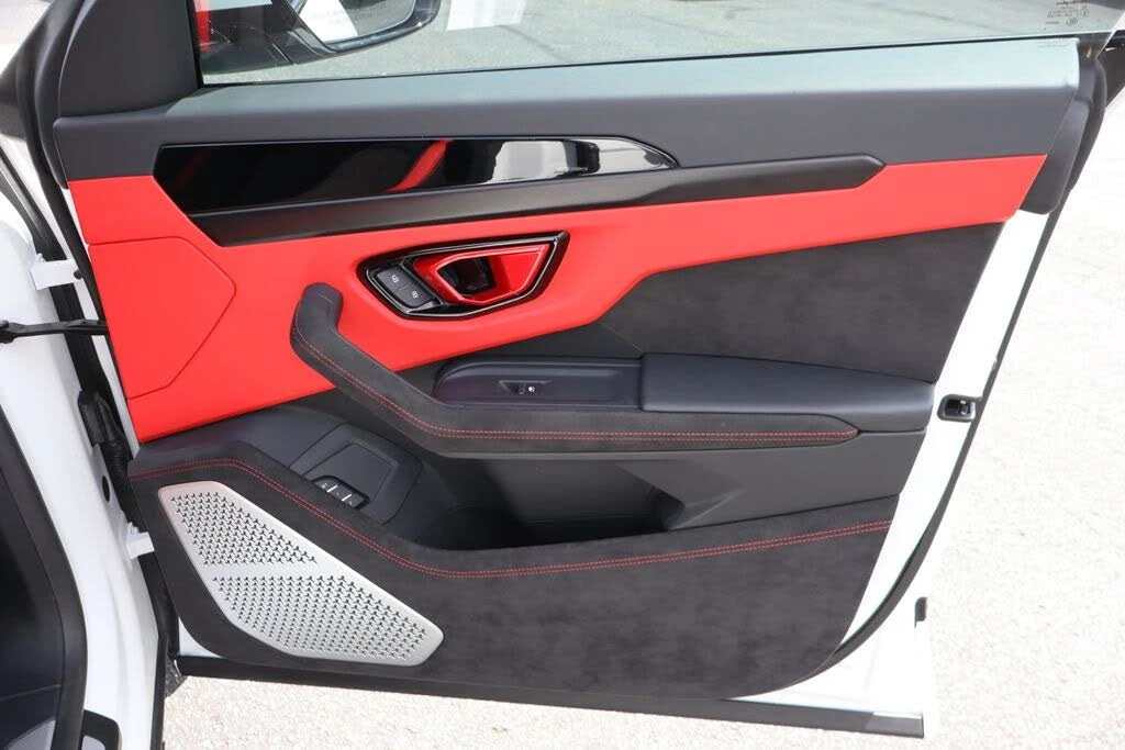 2024 Lamborghini Urus S - Image 30 of 31