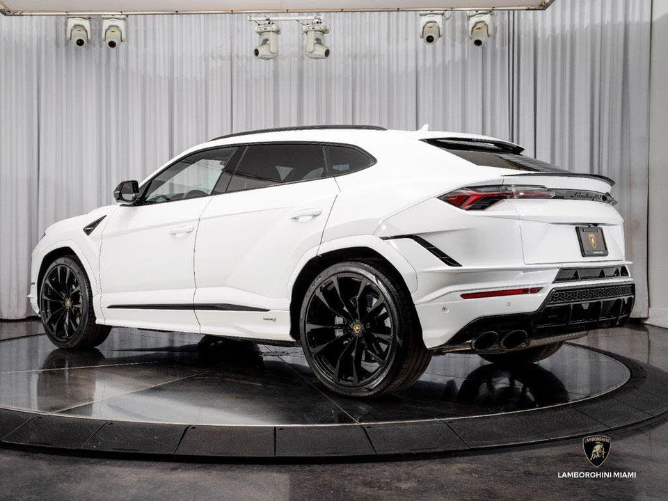 2024 Lamborghini Urus S - Image 9 of 31