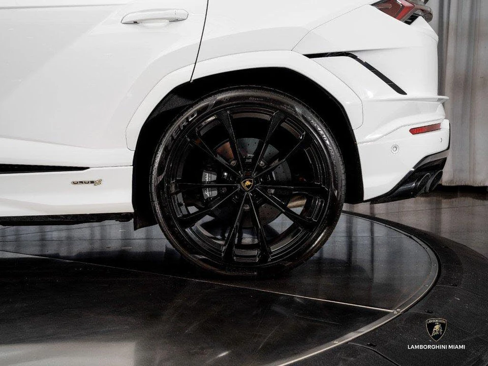 2024 Lamborghini Urus S - Image 13 of 31