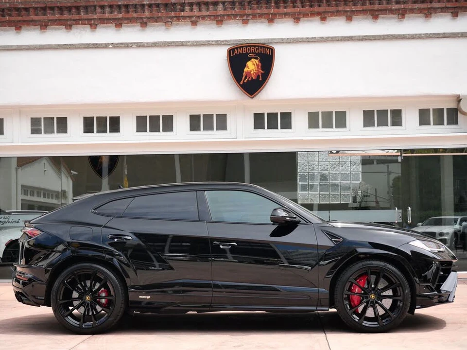 2024 Lamborghini Urus S - Image 2 of 27