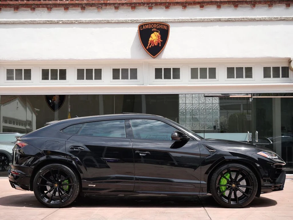 2024 Lamborghini Urus S - Image 2 of 27