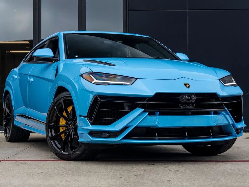 2024 Lamborghini Urus S - Image 2 of 31