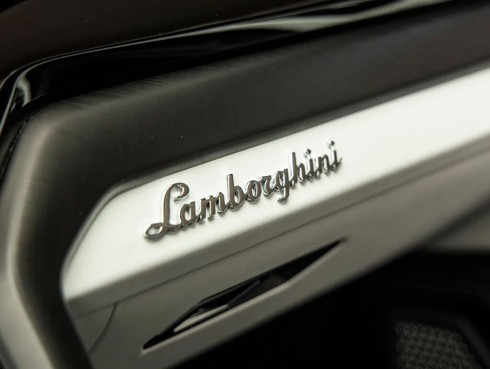 2024 Lamborghini Urus S - Image 27 of 31