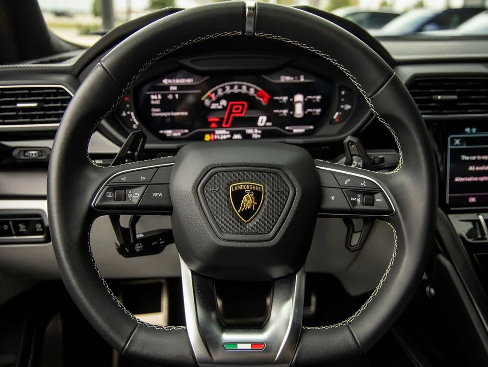 2024 Lamborghini Urus S - Image 25 of 31