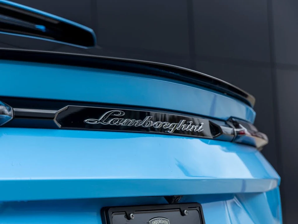 2024 Lamborghini Urus S - Image 13 of 31