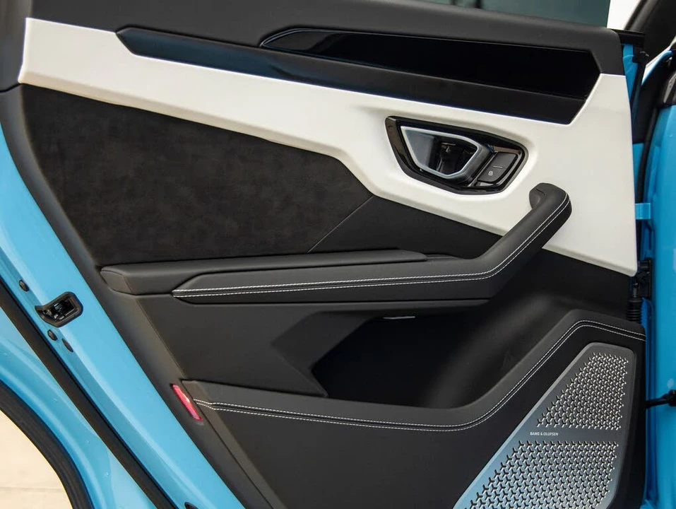 2024 Lamborghini Urus S - Image 30 of 31