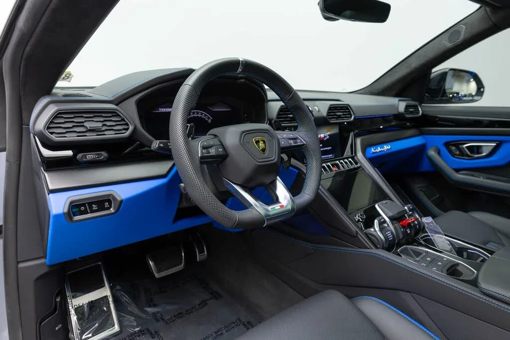 2024 Lamborghini Urus S - Image 2 of 31