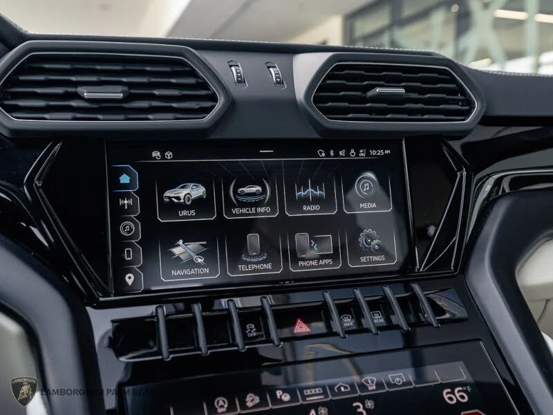 2024 Lamborghini Urus S - Image 15 of 31