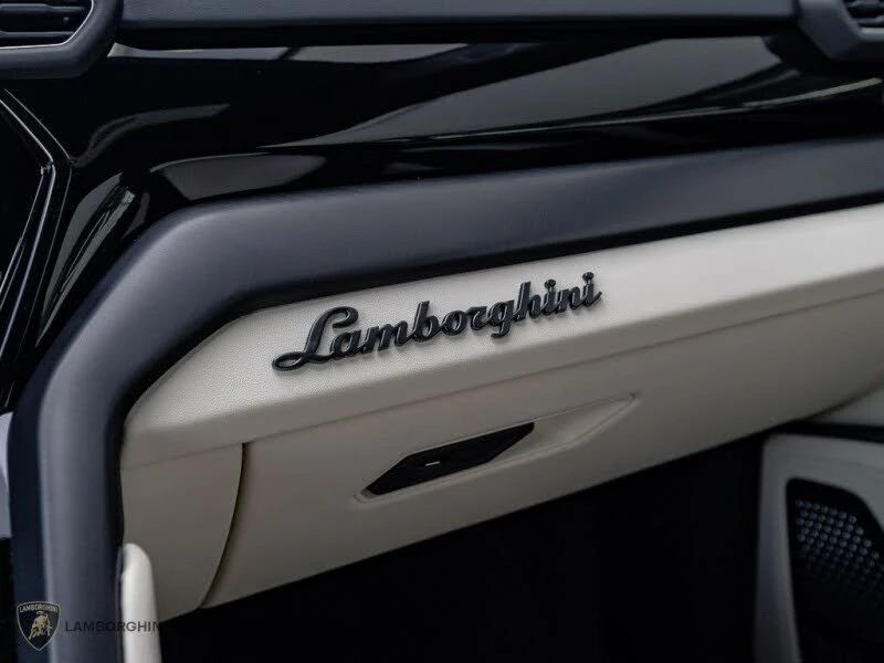 2024 Lamborghini Urus S - Image 12 of 31