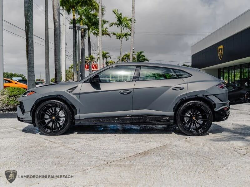 2024 Lamborghini Urus S - Image 2 of 31