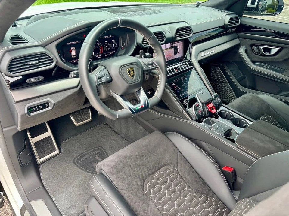2024 Lamborghini Urus S - Image 18 of 31